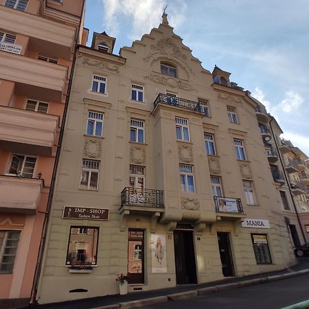 Apartman 63M2 S Balkonem V Lazenskem Centru 카를로비바리 외부 사진