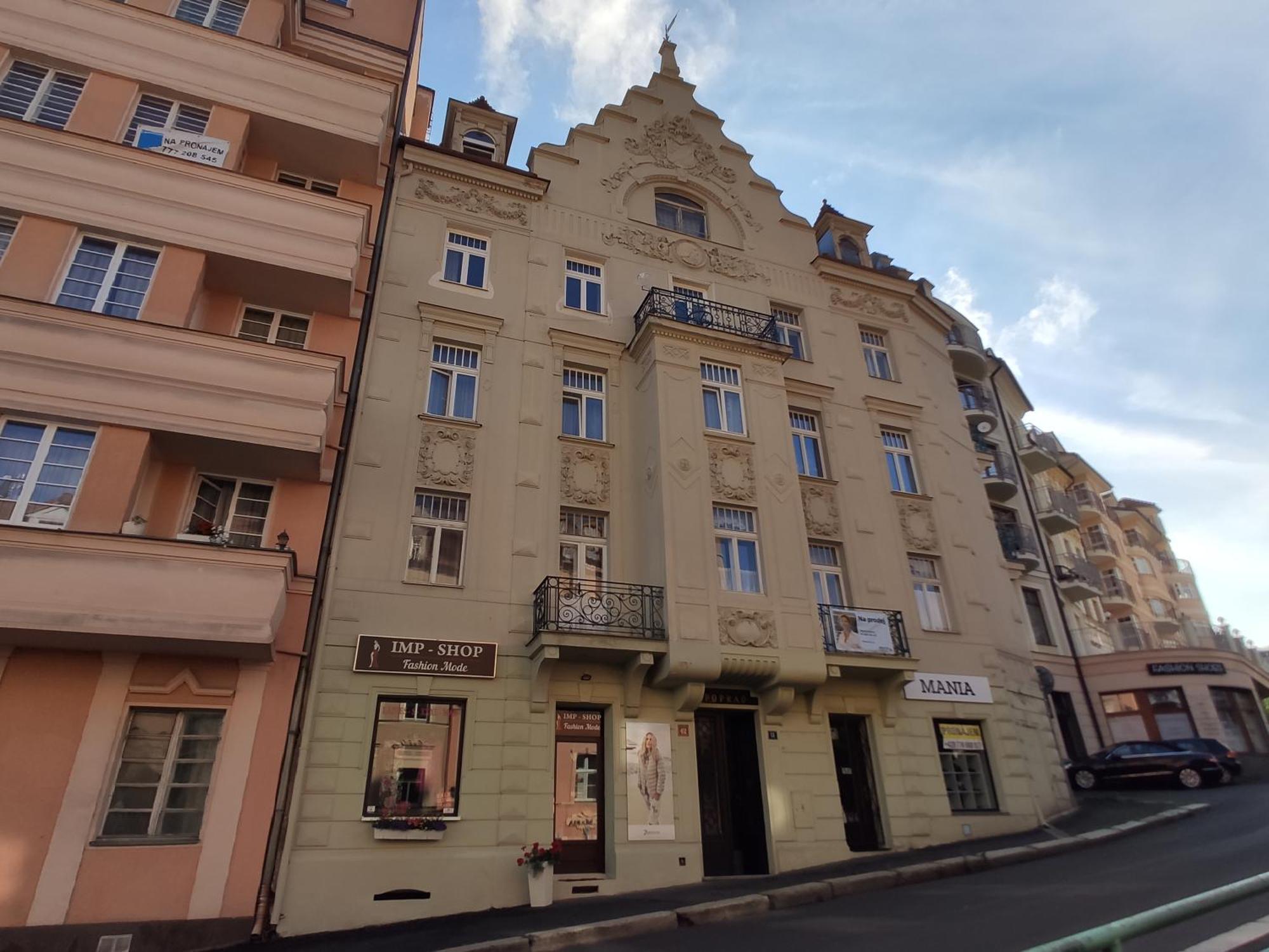 Apartman 63M2 S Balkonem V Lazenskem Centru 카를로비바리 외부 사진
