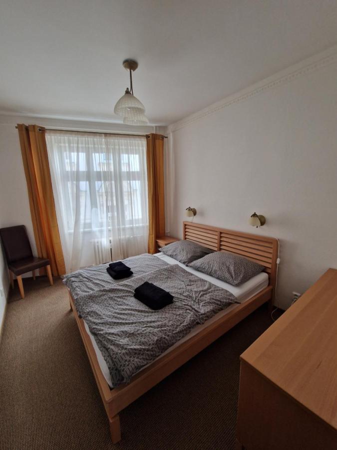 Apartman 63M2 S Balkonem V Lazenskem Centru 카를로비바리 외부 사진